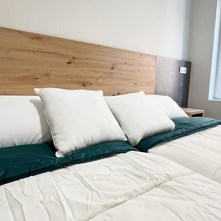 Гостевой дом Plaza Canadio Сантандер